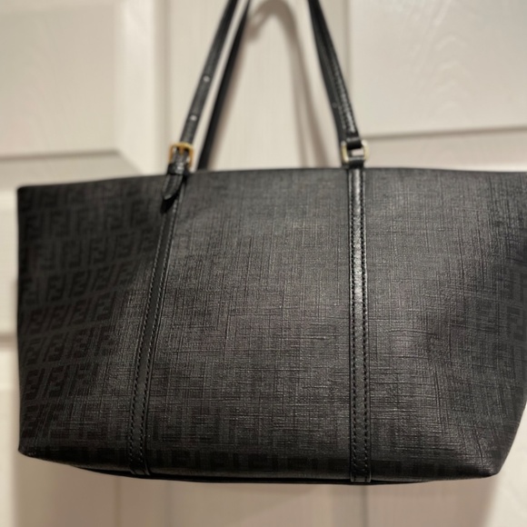 BLACK FENDI PURSE - Picture 2 of 11